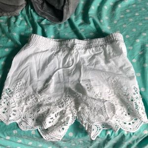 VanillaStar Girl White Shorts